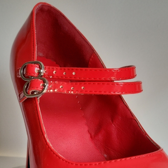 Red Patent Leather Mary Jane Heels - Picture 7 of 11